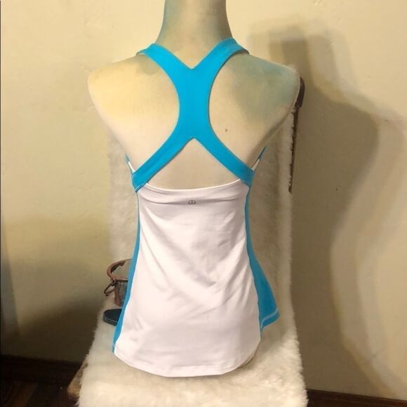 Lululemon tank top 6 (1896) - Picture 2 of 3